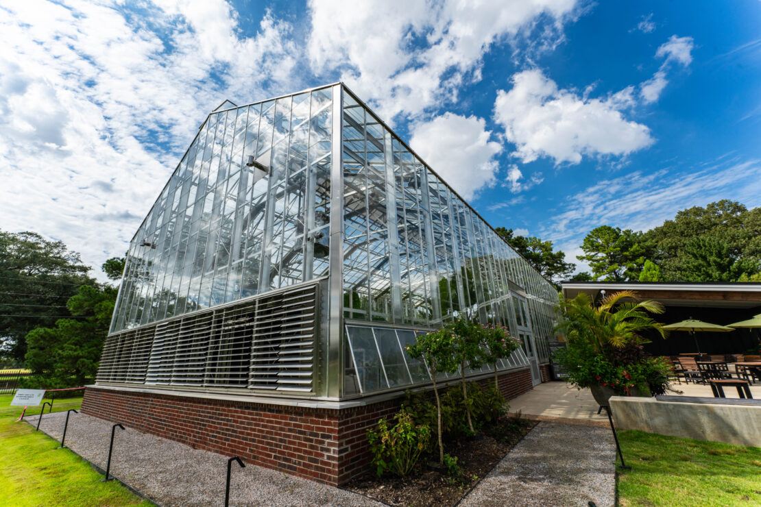 Prospiant-Memphis Botanic Garden--48 - Prospiant Conservatory glasshouse with sidewall vents and roof vents for cooling and ventilation
